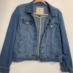 Sonoma comfy Jean jacket.  Size large smoke free home